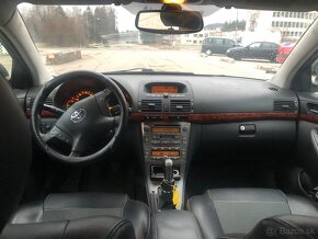 Toyota avensis T25 2.0D kombi - 10