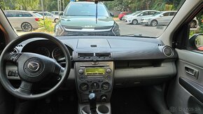 Mazda 2 2004 hatchback - 10