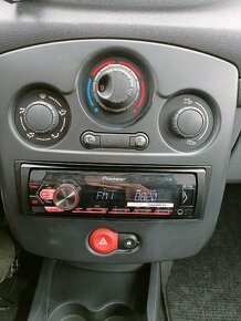 Renault Clio 1.4 72kw - 10