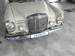 Mercedes  230 heckflosse - 10