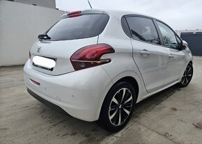 Peugeot 208, benzin 37.700km - 10