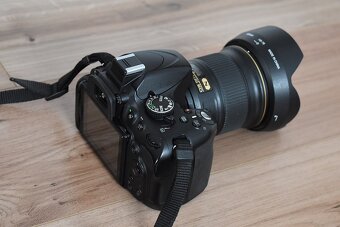 Nikon d5100 s objektivom 24mm AF-S 1,8G nafotene iba 22tisic - 10