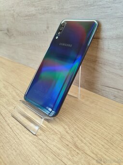 Samsung Galaxy A50 dual SIM - super stav s príslušenstvom - 10