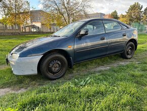 Mazda 323 - 10