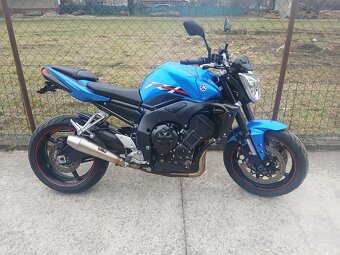 Yamaha FZ1 - 10