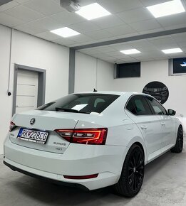 Skoda Superb Laurin&Klement 2.0TDI 140Kw 4x4 - 10