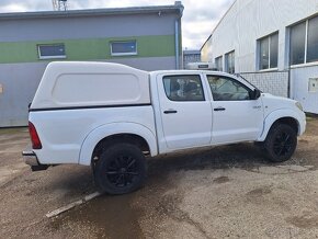 TOYOTA HILUX 2,5 DIESEL 4X4 UZÁVIERKU MA - 10