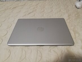 HP 15s. RYZEN 5 4-jadro. 16 GB DDR4. 15,6" Full HD. 256GB NV - 10