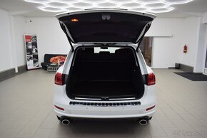 Volkswagen Touareg 3,0 TDI 180 kW,R-Line,DSG,ACC,kůže,ČR, - 10