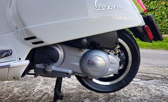 Vespa GTS Super 300 - 10