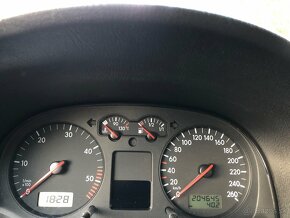 Volkswagen Golf 1.9 TDI 4-Motion M6 - 10