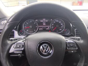 Vymením Volkswagen Touareg 3.0 tdi - 10