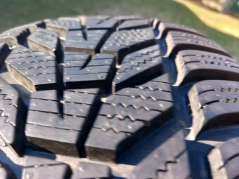 215/60 r17 zimne pneumatiky - 10