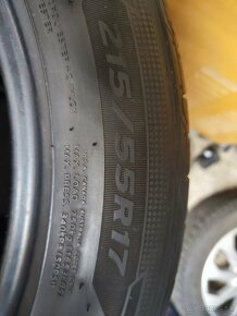 Pneu 215/55 R17 - 10