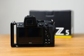 Nikon Z5 - 10