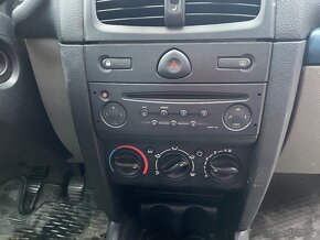 Renault Clio 1.2 16V Dynamique - 10