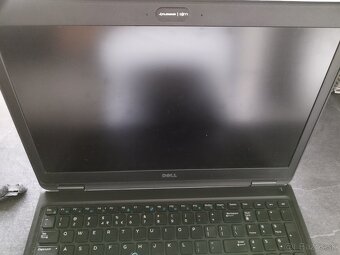 Dell latitude E5550 - 10