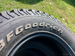 245/75 r17 BF goodrich - 10