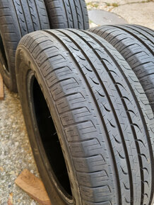 Letné pneu 215/60 R17 96H Good Year Efficient Grip suv 4x4 - 10