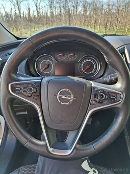 Opel Insignia - 10