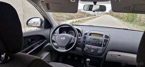 Predam Kia Ceed 1.4 benzin 77 kw rok 2007 - 10