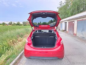 Predám Peugeot 208 Allure 1.2, panorama strešné okno - 10