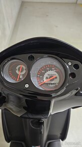 Piaggio Typhoon 125 Black, rok 3/2013, najeto 4.t.km. Top. - 10