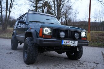 Jeep cherokee xj - 10