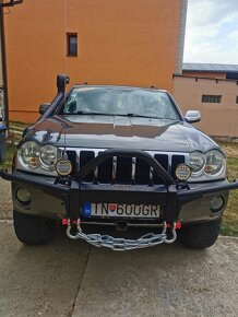 Jeep WK predný rám - 10