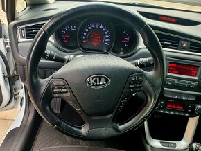 Kia ceed  1.6crdi - 10