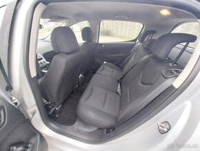 Predam Peugeot 308 1.4 vti 70kw 5st manuál 5dv hatchback - 10