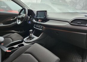 Hyundai i30 1.4-FASTBACK-KAMERA-ZÁRUKA - 10