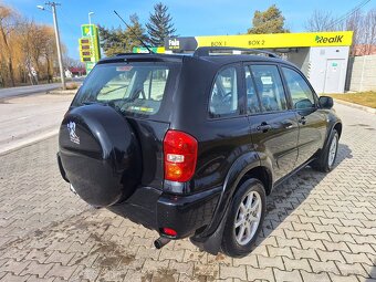 TOYOTA RAV 4  2.0 DIESEL 4X4 ROK 2005 - 10