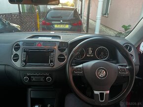 Volkswagen Tiguan - 10