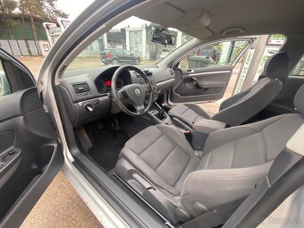 Volkswagen Golf 5 1.6 Hatchback - 10