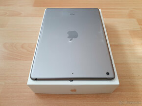 Apple iPad Air - 10