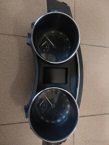 Tachometer Škoda Superb 2 - 10