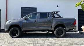 TOYOTA HILUX 2.4 D-4D - PREDAJ AJ NA SPLÁTKY - 10