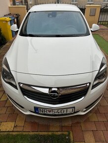 Predám Opel Insignia 2,0 CDTI  Hatchback diesiel - 10