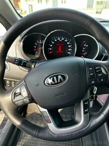 KIA RIO - 10