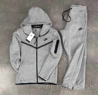 Nike Tech Fleece - 10