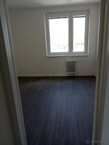 80 m2 ,3 IZBOVÝ BYT ,TRENČÍN ,KOMP.REKONŠTRUKCIA - 10