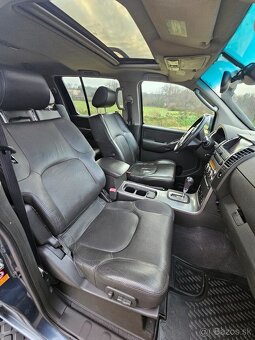 Nissan Pathfinder 2.5 dCI Automat 7-miestny - 10