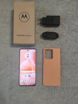 Motorola Edge 40 Neo 256GB,12GB RAM - 10