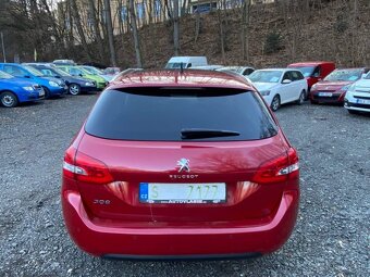 Peugeot 308 Combi 1.2 96kW automat panorama 2015 110tkm - 10