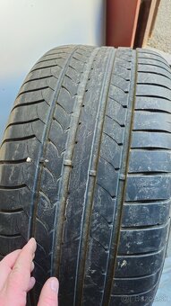 Predám pneumatiky Goodyear runflat MO 275/45 R19. 2ks - 10