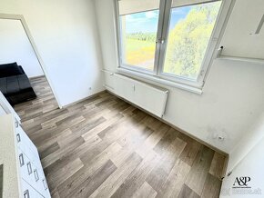 ZNÍŽENÁ CENA NA PREDAJ 4.IZB. BYT S BALKÓNOM, 84M2, UL., ŠKO - 10