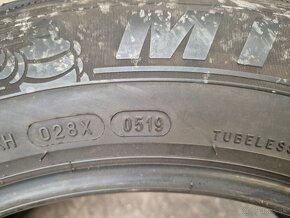 225/60 r17 zimné 4 ks MICHELIN dezén 5,2 - 4,7 - 10