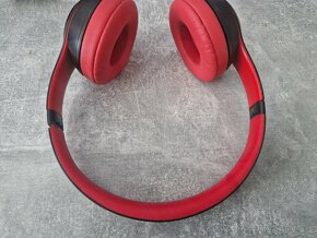 Beats solo 3 wireless - (L) strana nalomená - plně funkční - 10