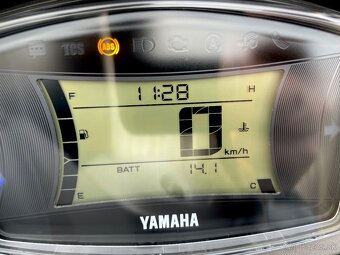 Nmax125 Yamaha - 10